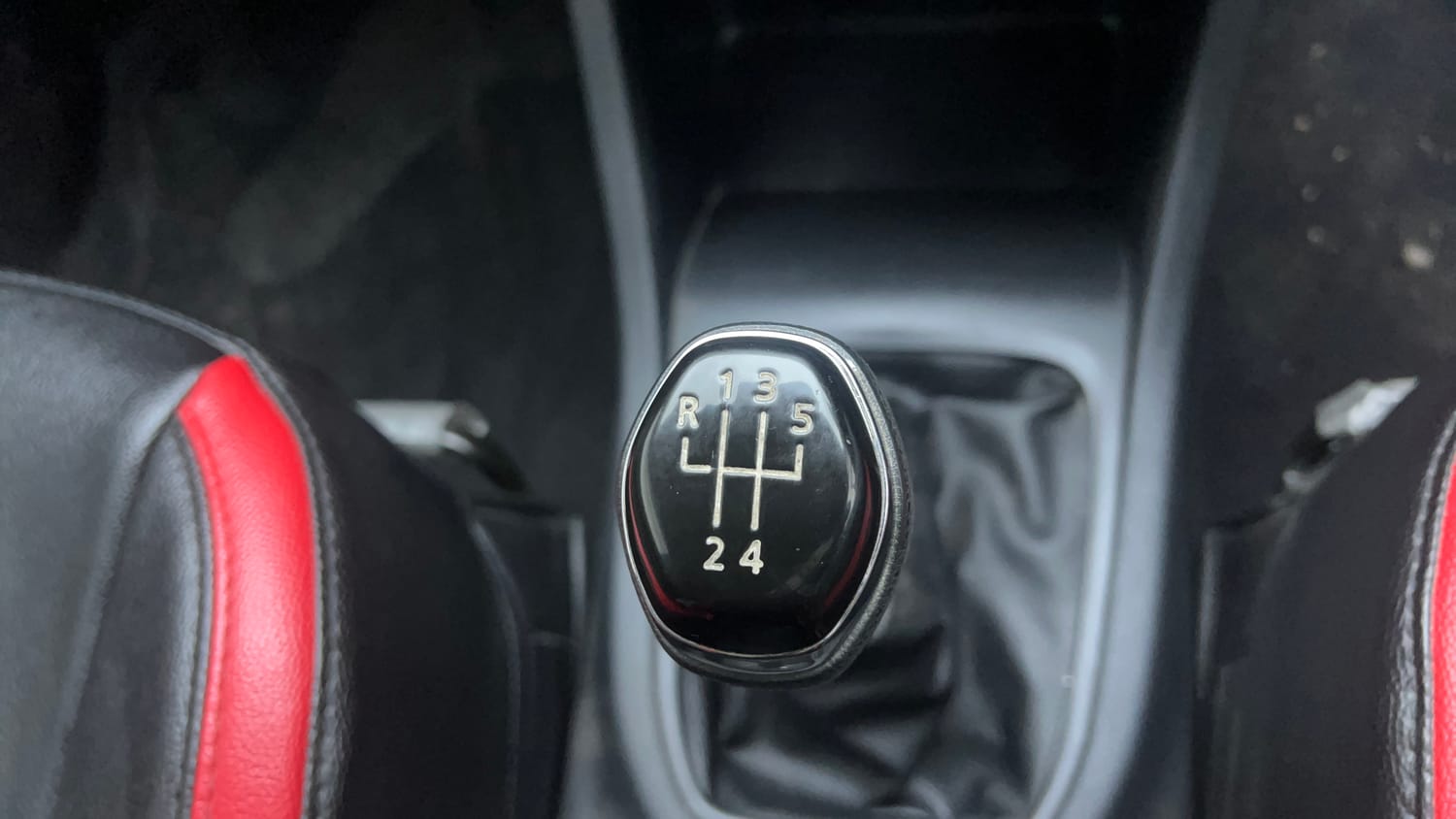 Used 2021 Renault Triber RXT Petrol Manual interior GEAR  KNOB VIEW