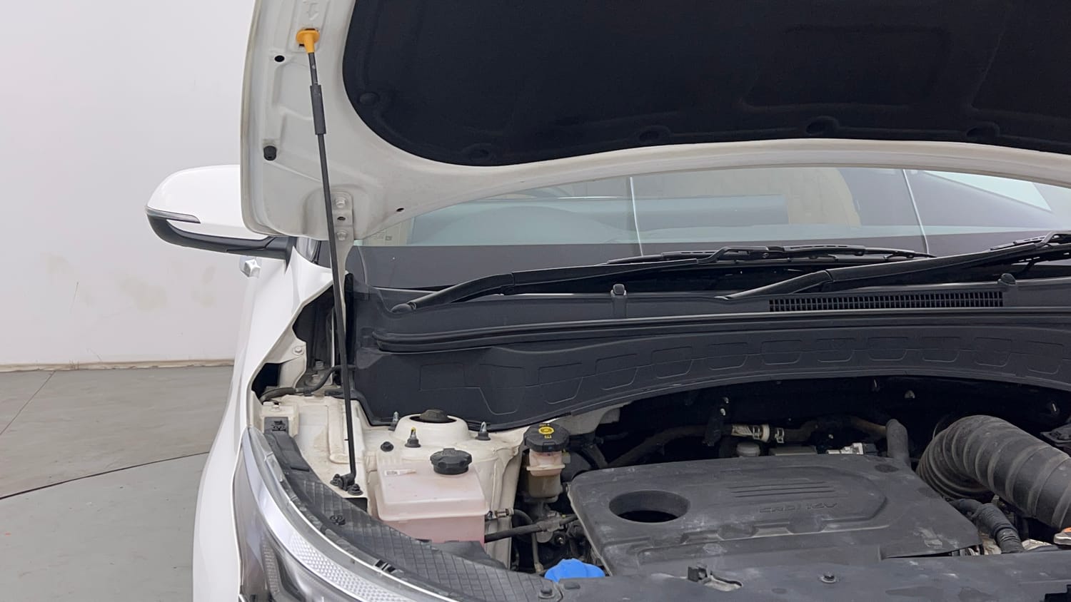 Used 2023 Kia Seltos HTX Plus 1.5 Diesel Diesel Manual engine ENGINE RIGHT SIDE HINGE & APRON VIEW