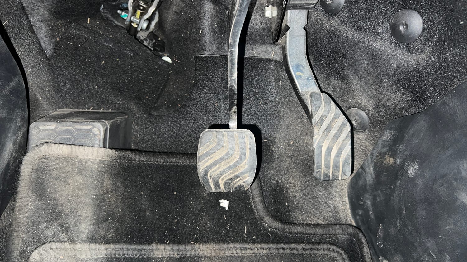 Used 2023 Nissan Magnite XV Premium Turbo CVT Petrol Automatic interior PEDALS VIEW