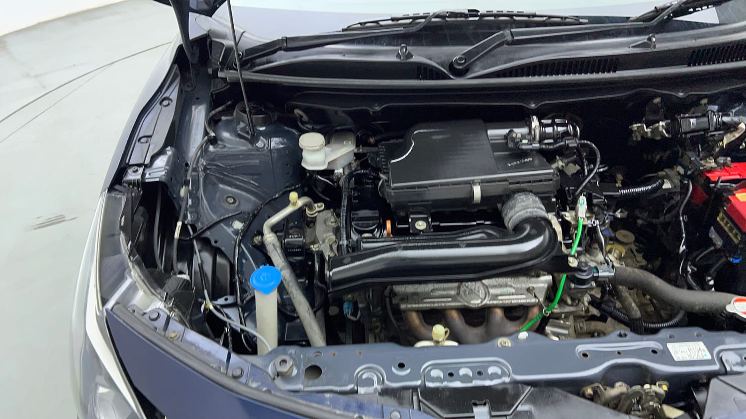 Used 2022 Maruti Suzuki Baleno Zeta MT Petrol Manual engine ENGINE RIGHT SIDE VIEW