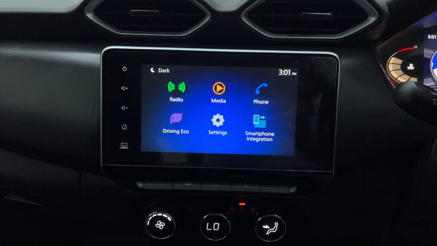 Used 2022 Nissan Magnite XV Premium Turbo CVT Petrol Automatic top_features Integrated (in-dash) music system