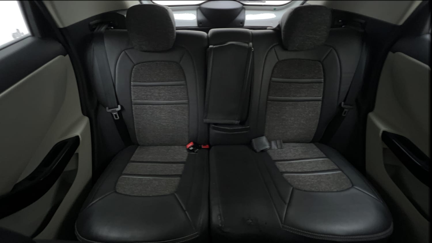 Used 2022 Tata Nexon XZ Plus (HS) Petrol Manual interior REAR SEAT CONDITION VIEW