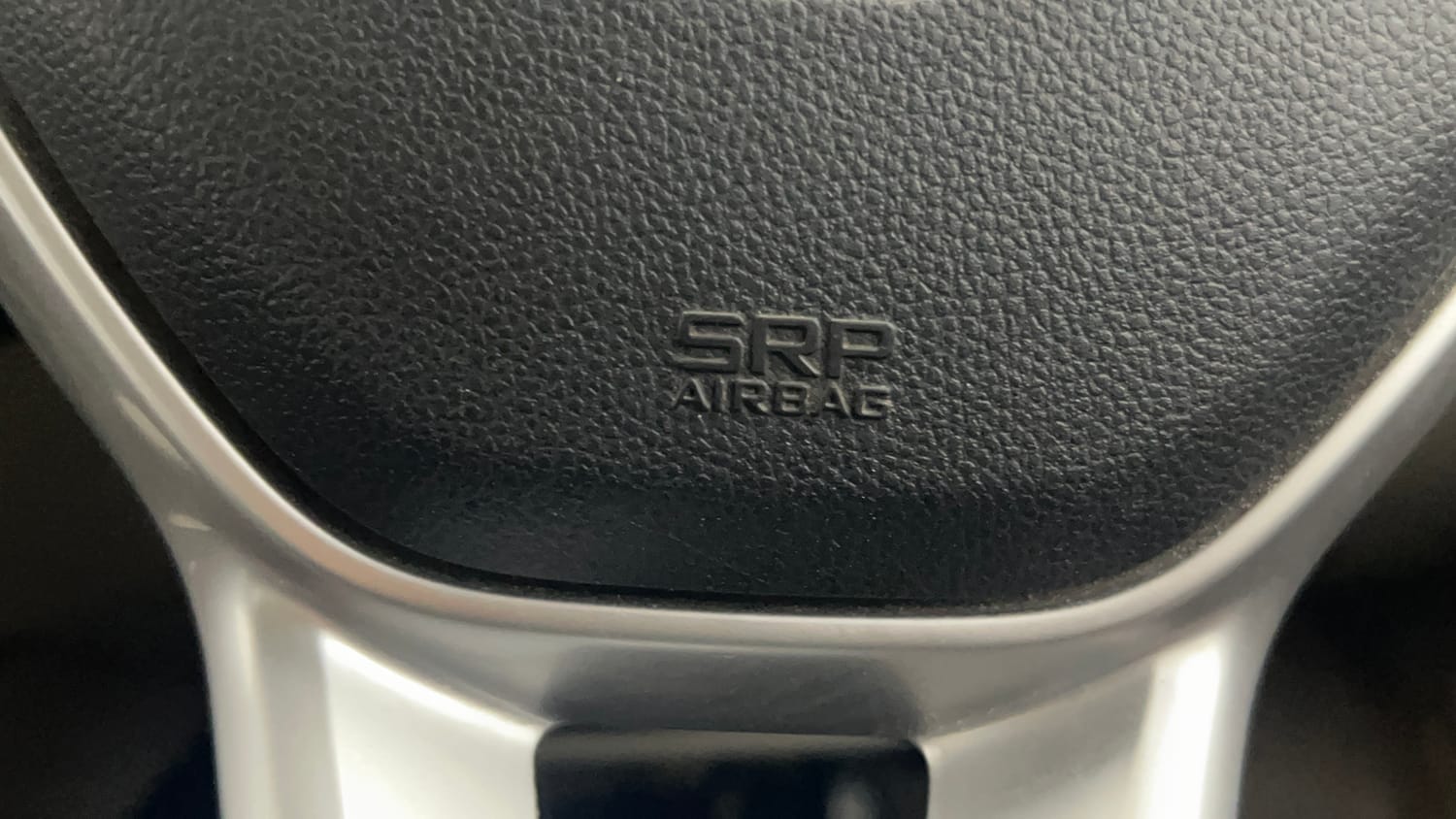 Used 2022 Renault Triber RXZ Dual Tone Petrol Manual top_features Airbags