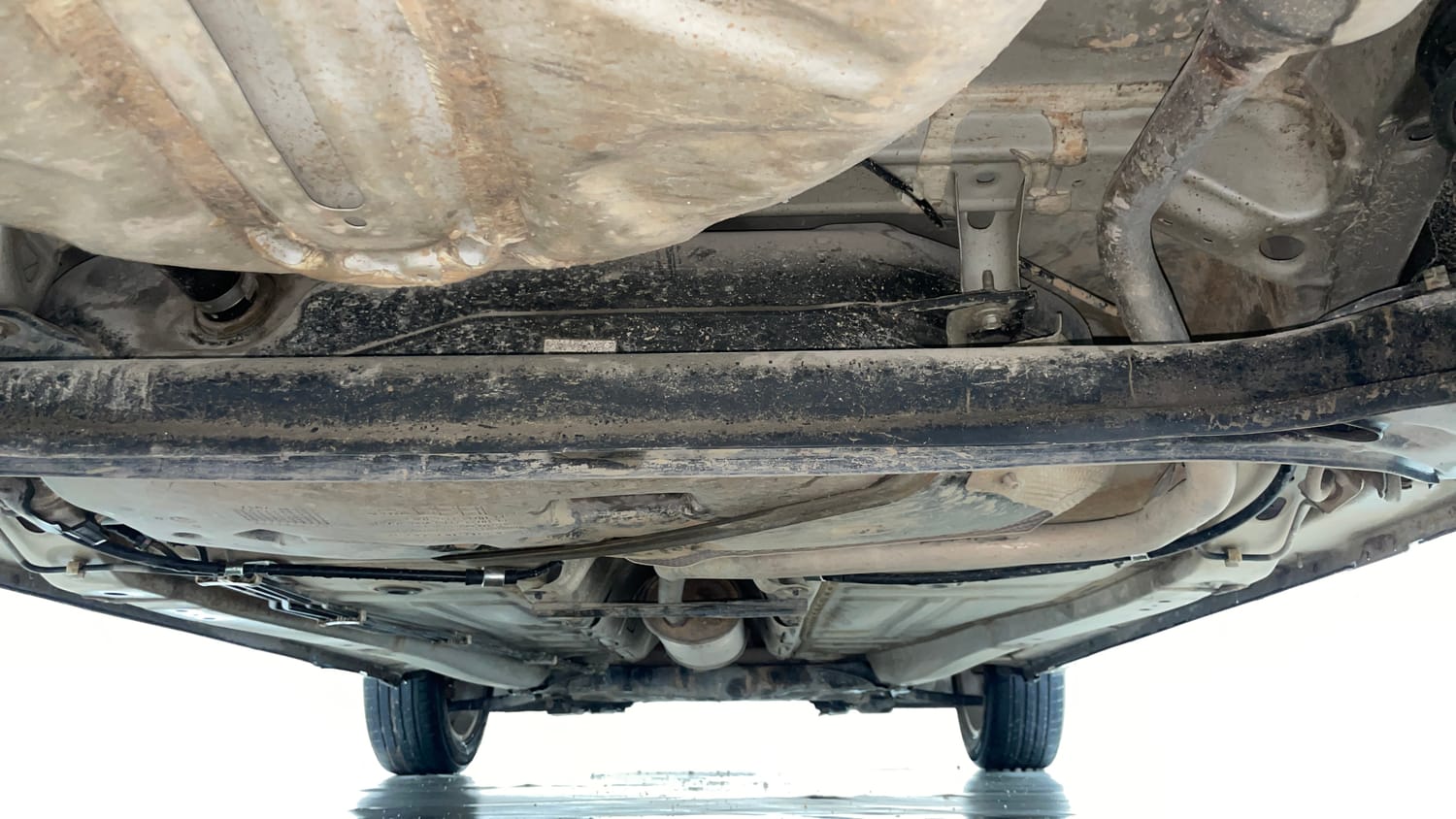 Used 2017 Maruti Suzuki Baleno Alpha 1.2 Petrol Manual extra REAR UNDERBODY VIEW (TAKEN FROM REAR)