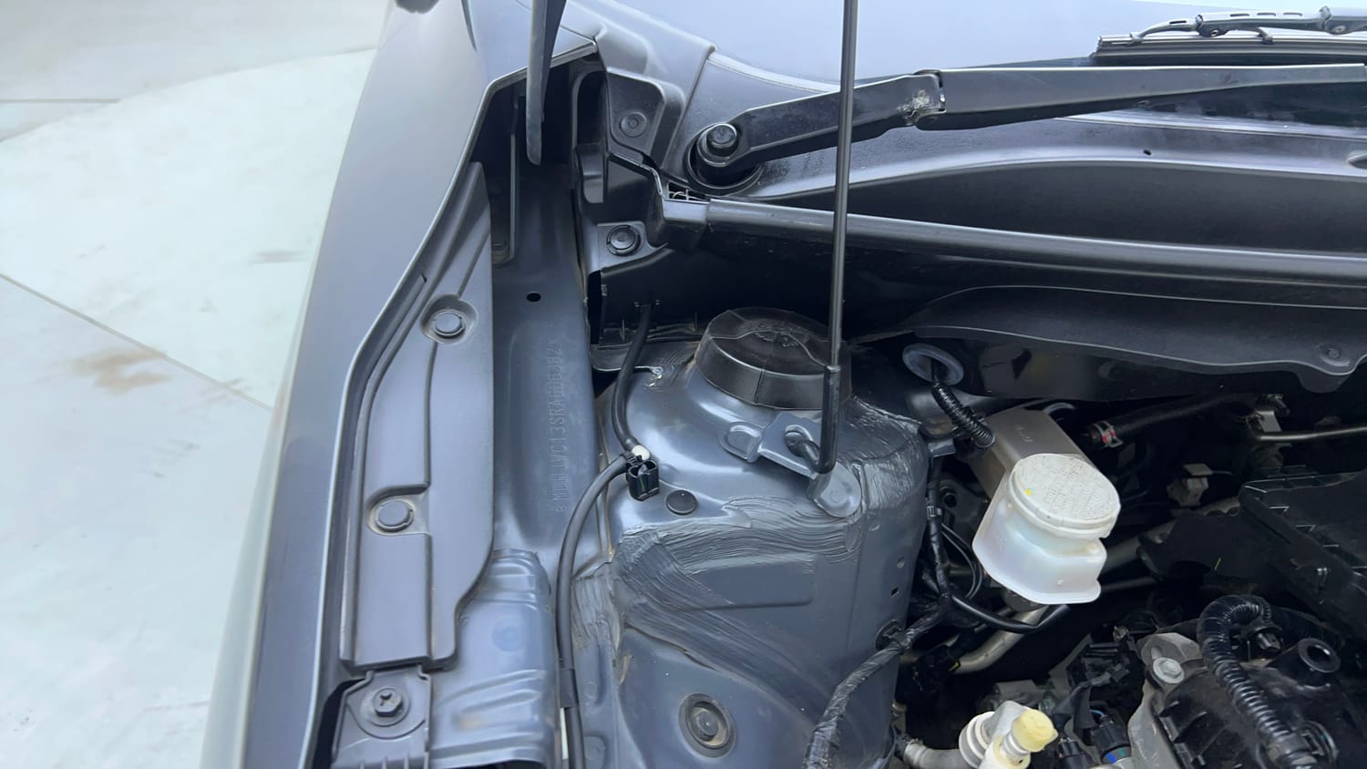 Used 2024 Toyota Glanza G AMT Petrol Automatic engine ENGINE RIGHT SIDE HINGE & APRON VIEW