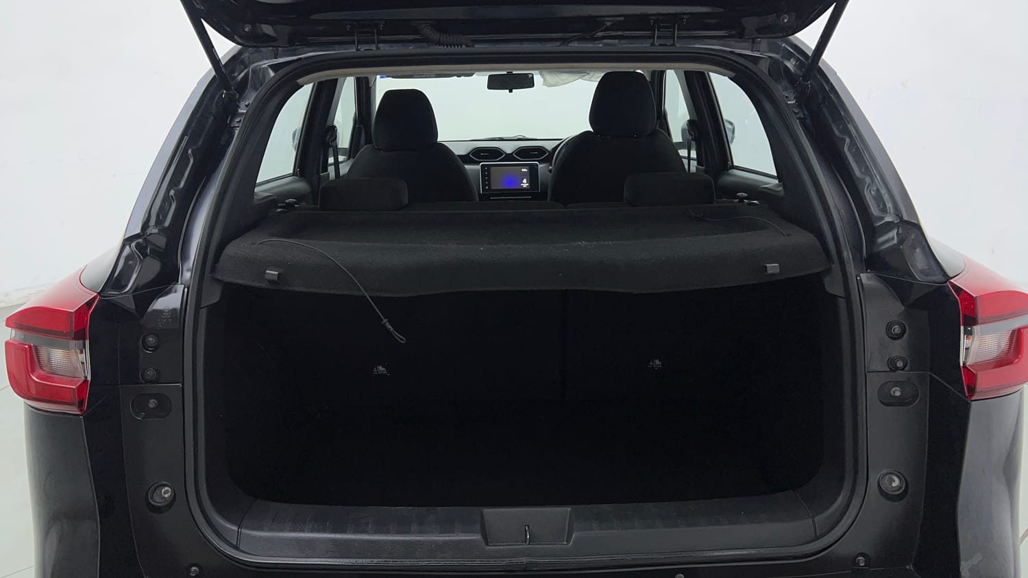 Used 2023 Nissan Magnite XV Premium Turbo CVT Petrol Automatic interior DICKY INSIDE VIEW