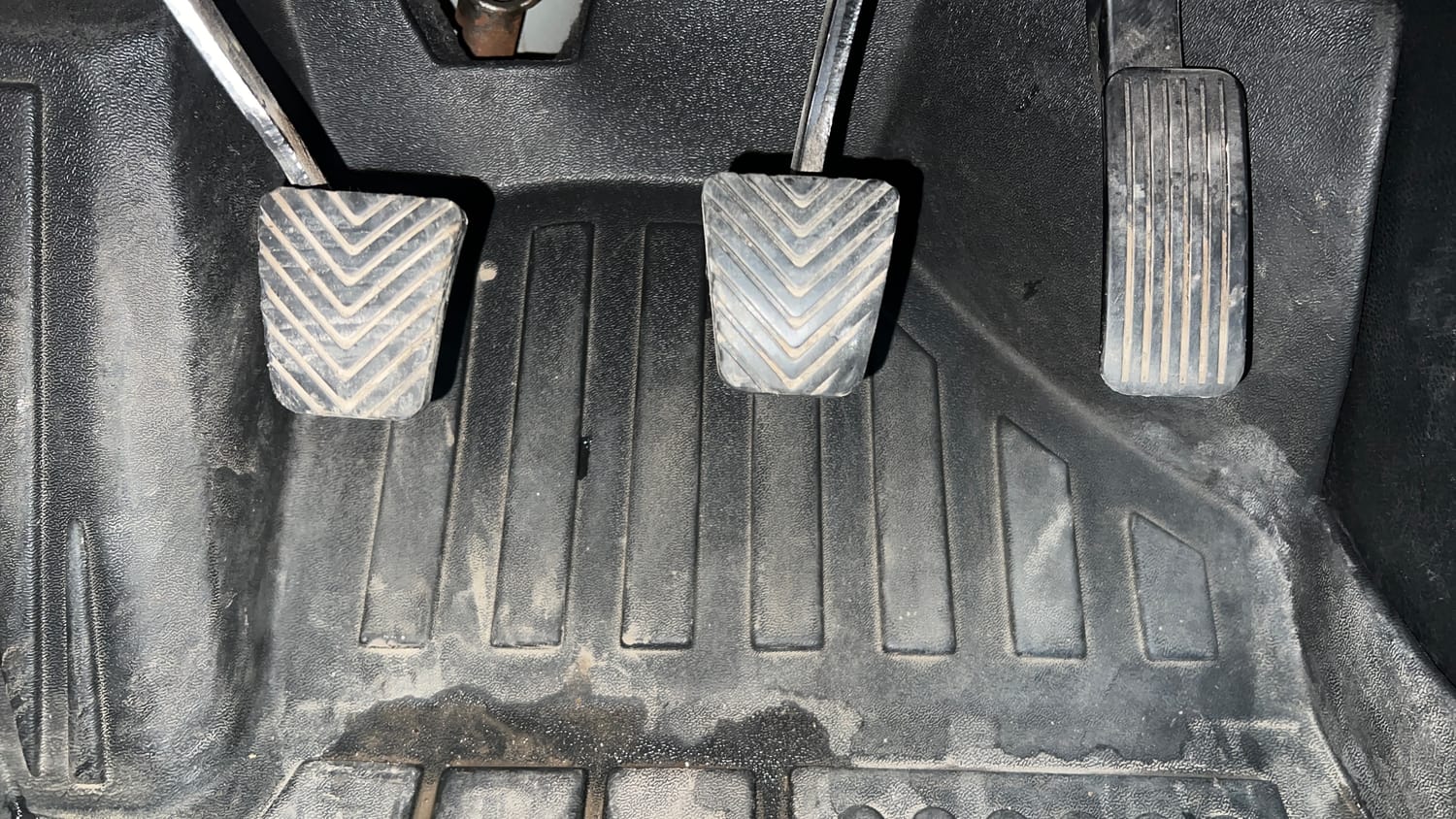 Used 2022 Kia Seltos HTX Plus 1.5 Diesel Diesel Manual interior PEDALS VIEW