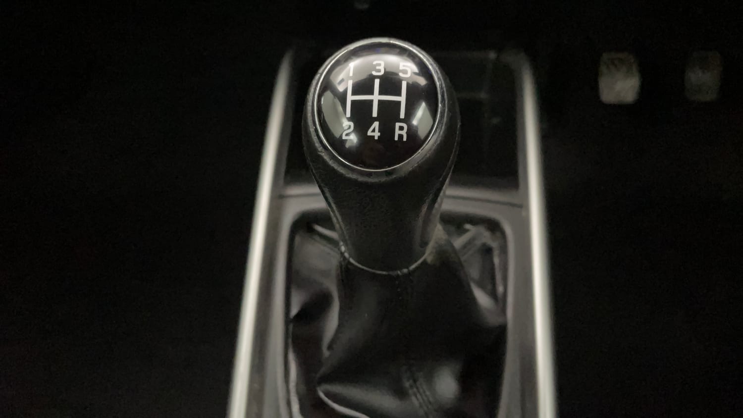 Used 2017 Maruti Suzuki Baleno Alpha 1.2 Petrol Manual interior GEAR  KNOB VIEW