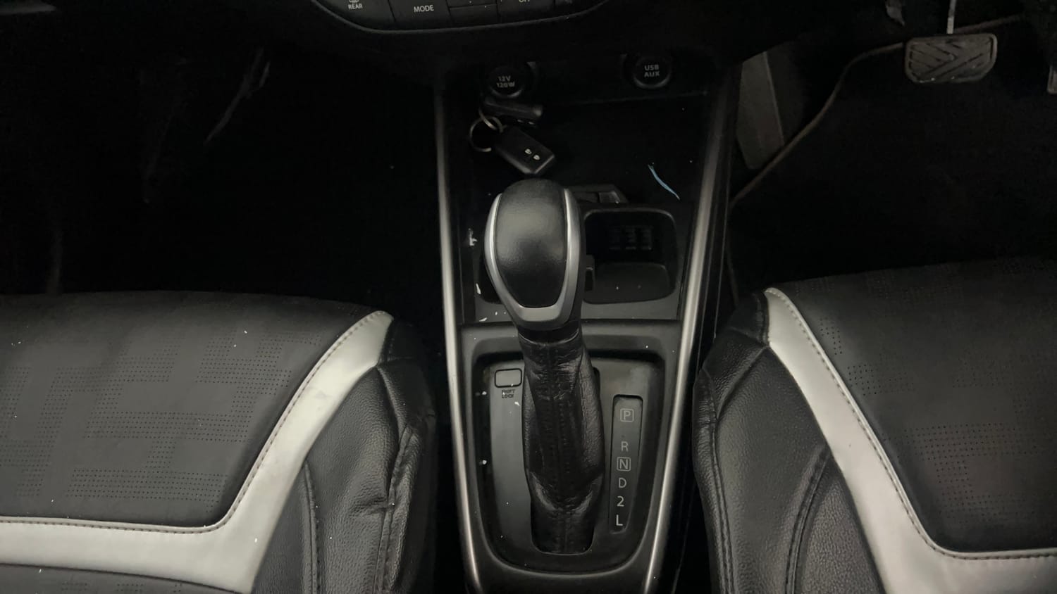 Used 2022 Maruti Suzuki XL6 Zeta AT Petrol Petrol Automatic interior GEAR  KNOB VIEW