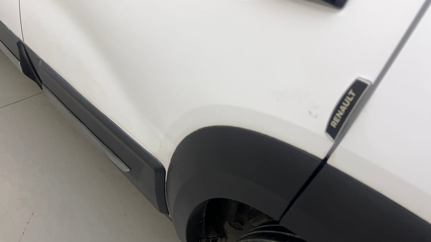 Used 2022 Renault Kiger RXZ 1.0 Turbo MT Petrol Manual dents MINOR SCRATCH