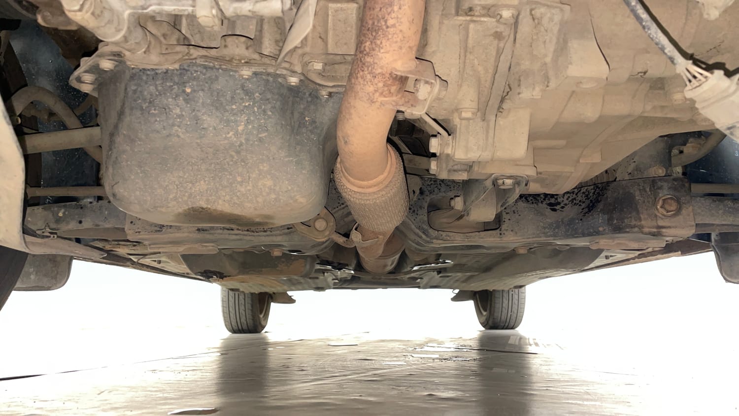 Used 2015 Volkswagen Polo Comfortline 1.2L (P) Petrol Manual extra FRONT LEFT UNDERBODY VIEW