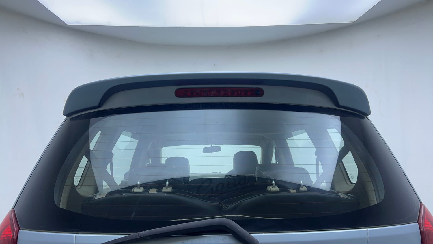 Used 2016 Maruti Suzuki Ertiga ZDI + SHVS Diesel Manual exterior BACK WINDSHIELD VIEW