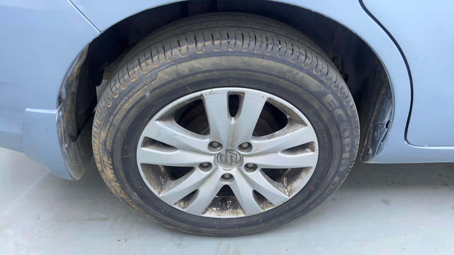 Used 2016 Maruti Suzuki Ertiga ZDI + SHVS Diesel Manual tyres RIGHT REAR TYRE RIM VIEW