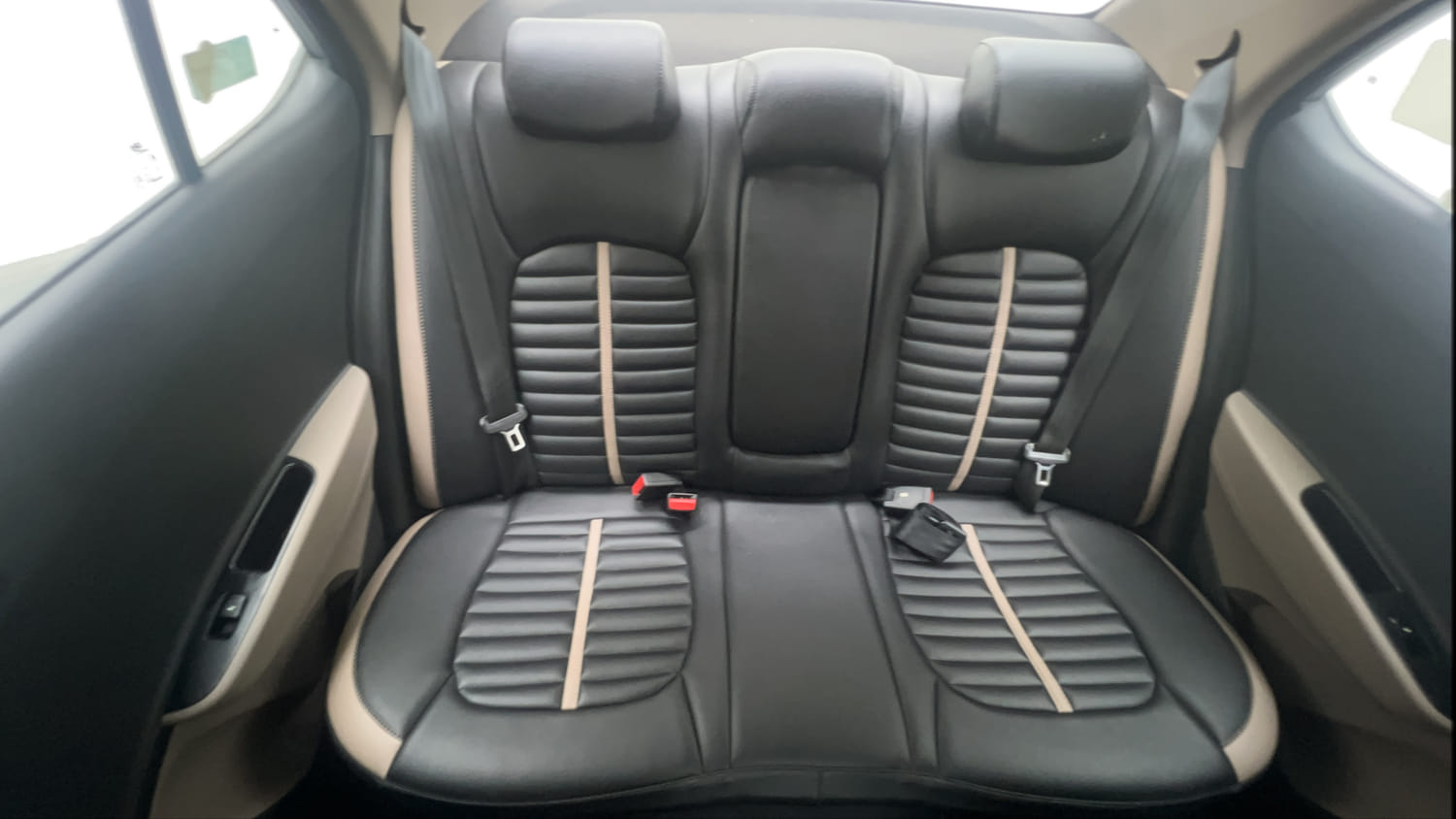 Used 2020 Hyundai Xcent S Petrol+cng(outside fitted) Cng Manual interior REAR SEAT CONDITION VIEW