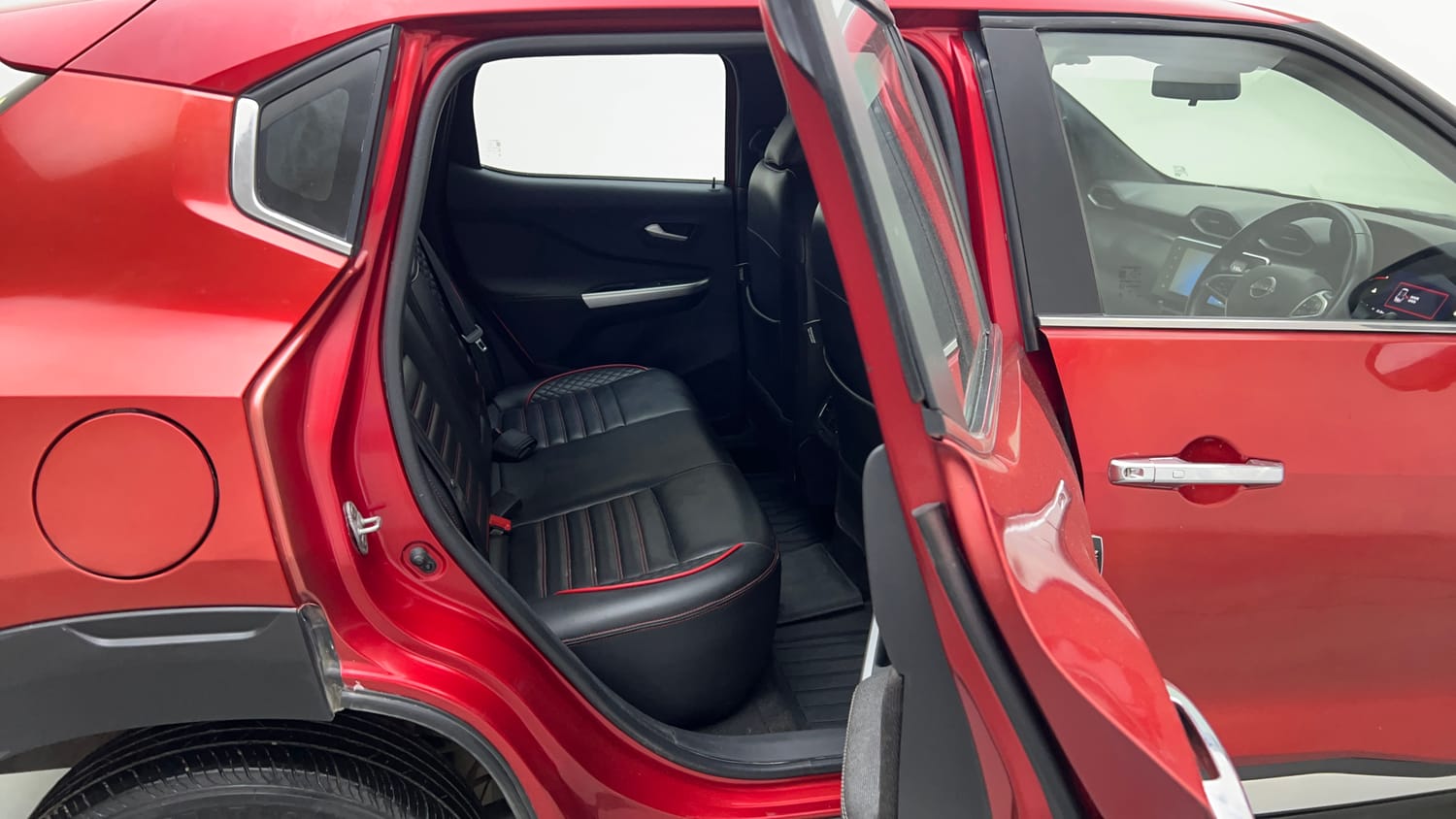 Used 2022 Nissan Magnite XV Premium Turbo CVT Petrol Automatic interior RIGHT SIDE REAR DOOR CABIN VIEW