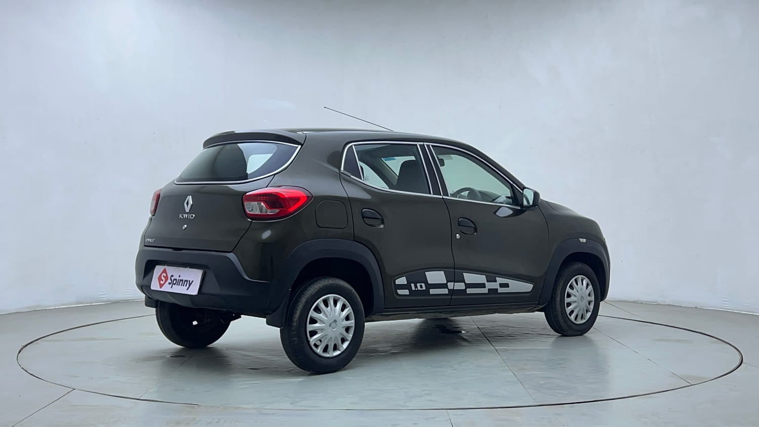 Used 2018 Renault Kwid 1.0 RXT Petrol Manual exterior RIGHT REAR CORNER VIEW