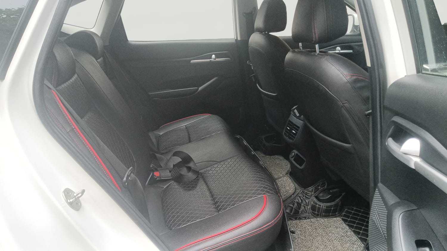 Used 2021 Kia Seltos HTK 1.5 Petrol Manual interior RIGHT SIDE REAR DOOR CABIN VIEW