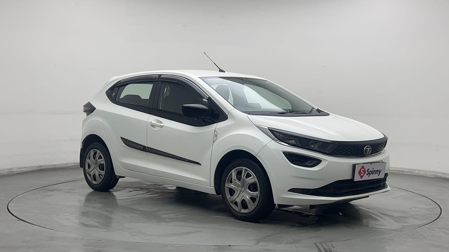 Used 2023 Tata Altroz XM Petrol Petrol Manual exterior RIGHT FRONT CORNER VIEW