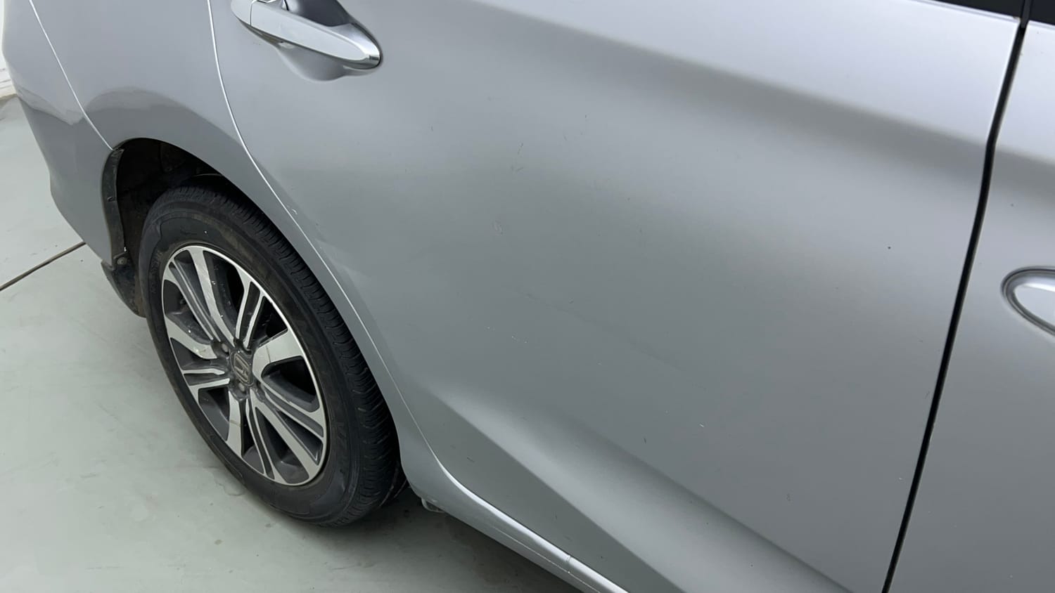 Used 2022 Honda Amaze VX CVT 1.2 Petrol Petrol Automatic dents MINOR DENT