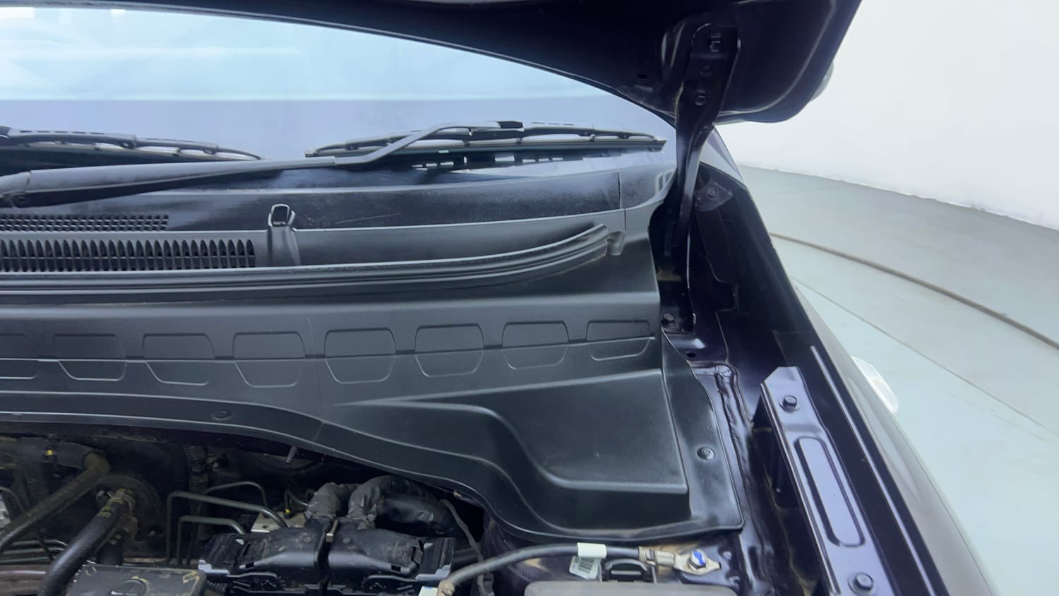 Used 2024 Kia Sonet HTK (O) 1.2 Petrol MT Petrol Manual engine ENGINE LEFT SIDE HINGE & APRON VIEW
