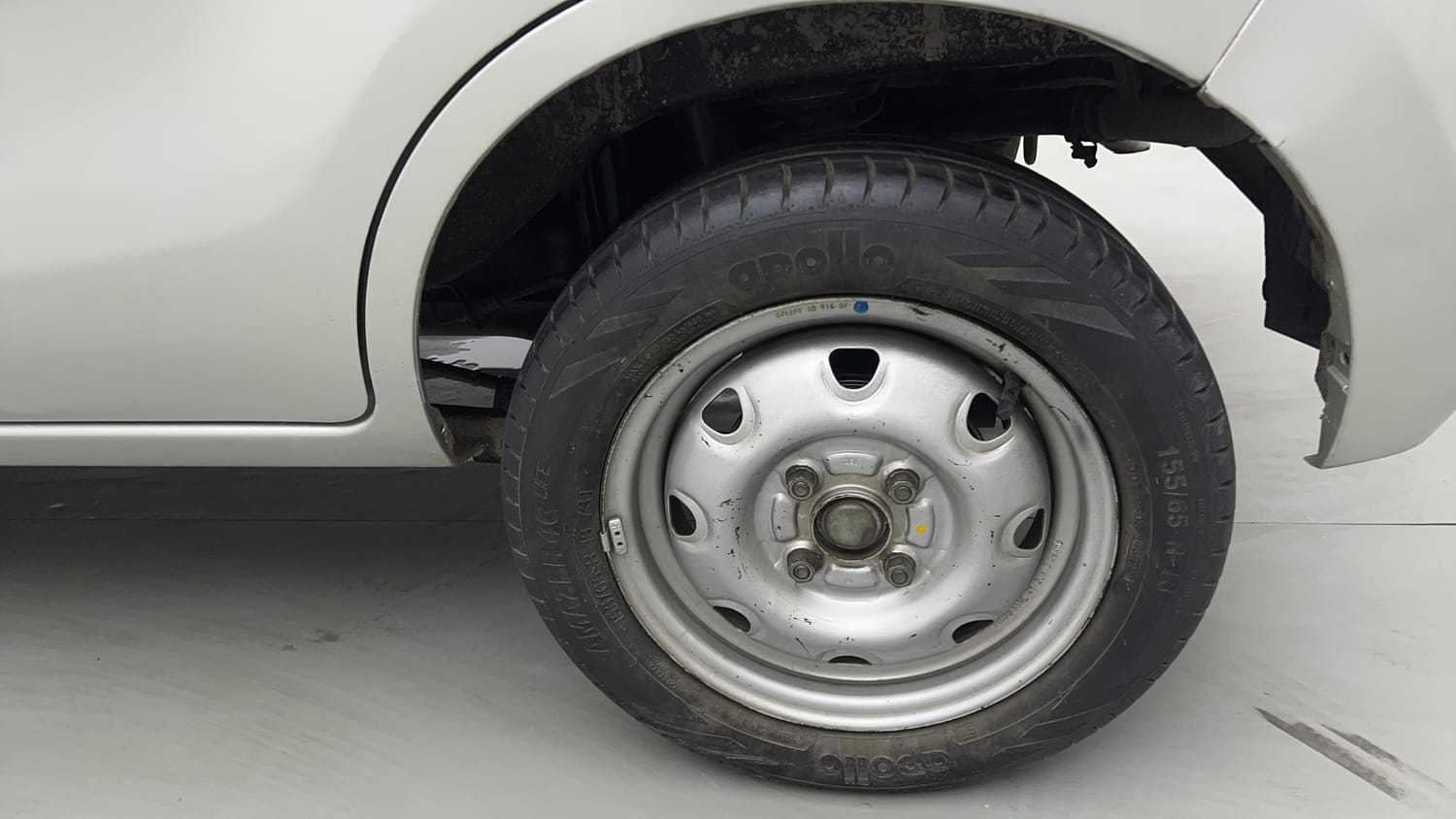 Used 2016 Maruti Suzuki Alto K10 LXi Petrol Manual tyres LEFT REAR TYRE RIM VIEW