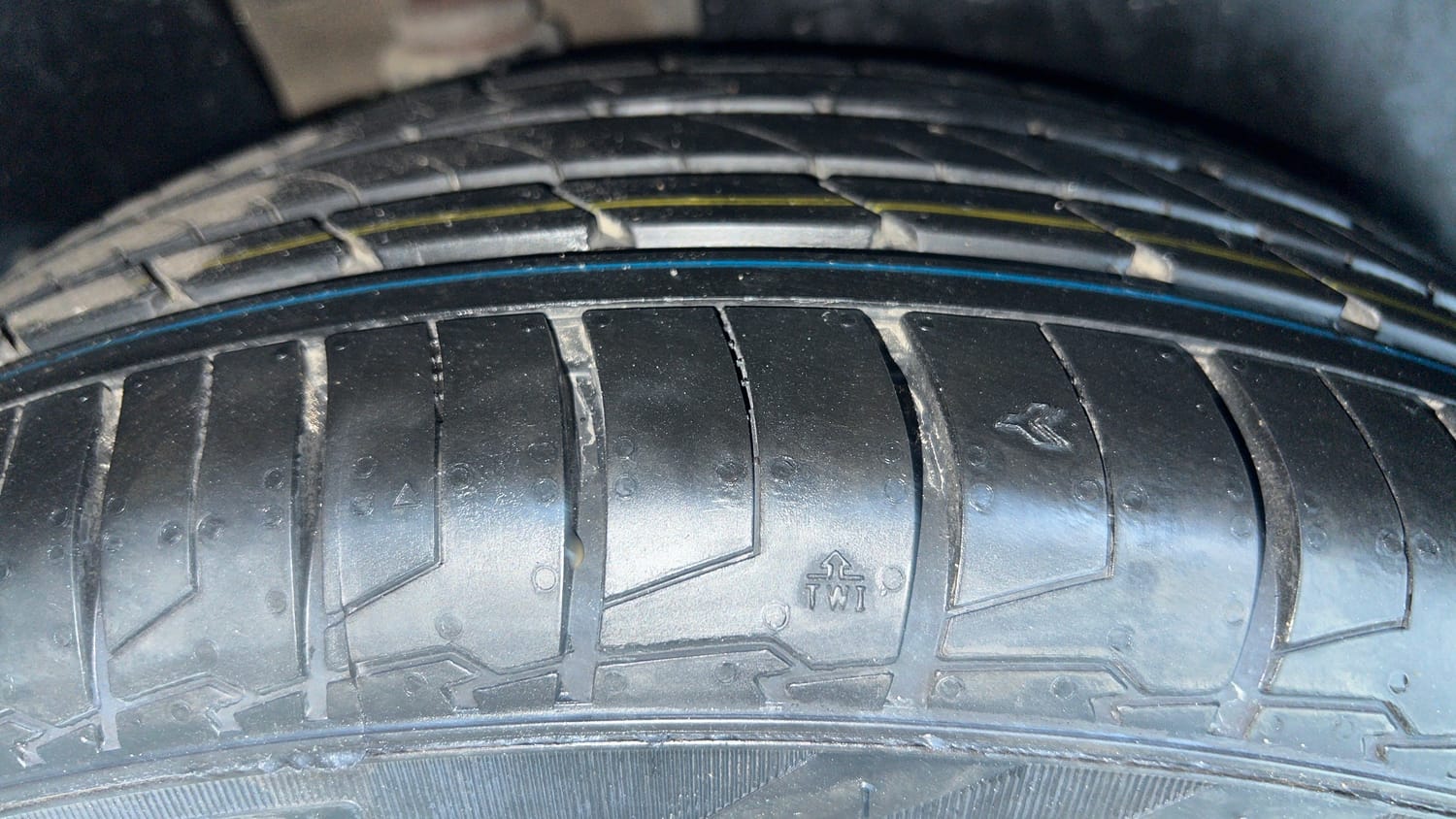 Used 2024 Hyundai Creta SX 1.5 Petrol IVT Petrol Automatic tyres RIGHT REAR TYRE TREAD VIEW
