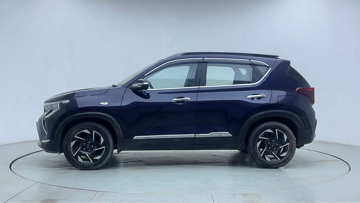 Used 2024 Kia Sonet HTK (O) 1.2 Petrol MT Petrol Manual exterior LEFT SIDE VIEW