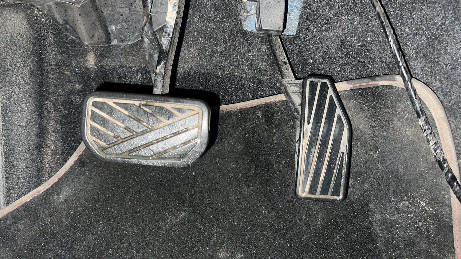 Used 2022 Maruti Suzuki XL6 Zeta AT Petrol Petrol Automatic interior PEDALS VIEW