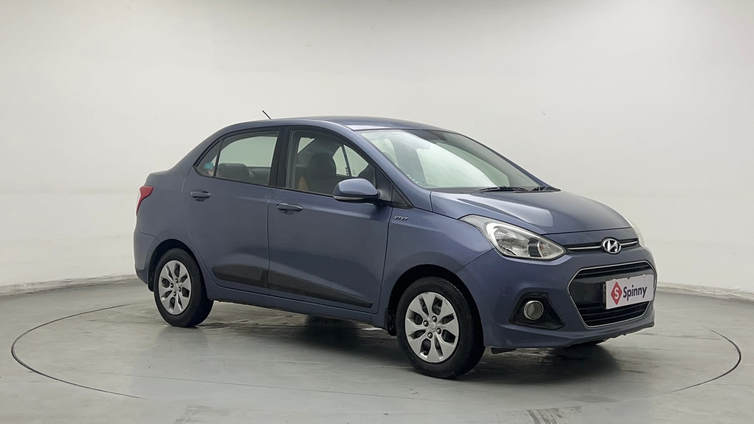 Used 2014 Hyundai Xcent S 1.2 Petrol Manual exterior RIGHT FRONT CORNER VIEW