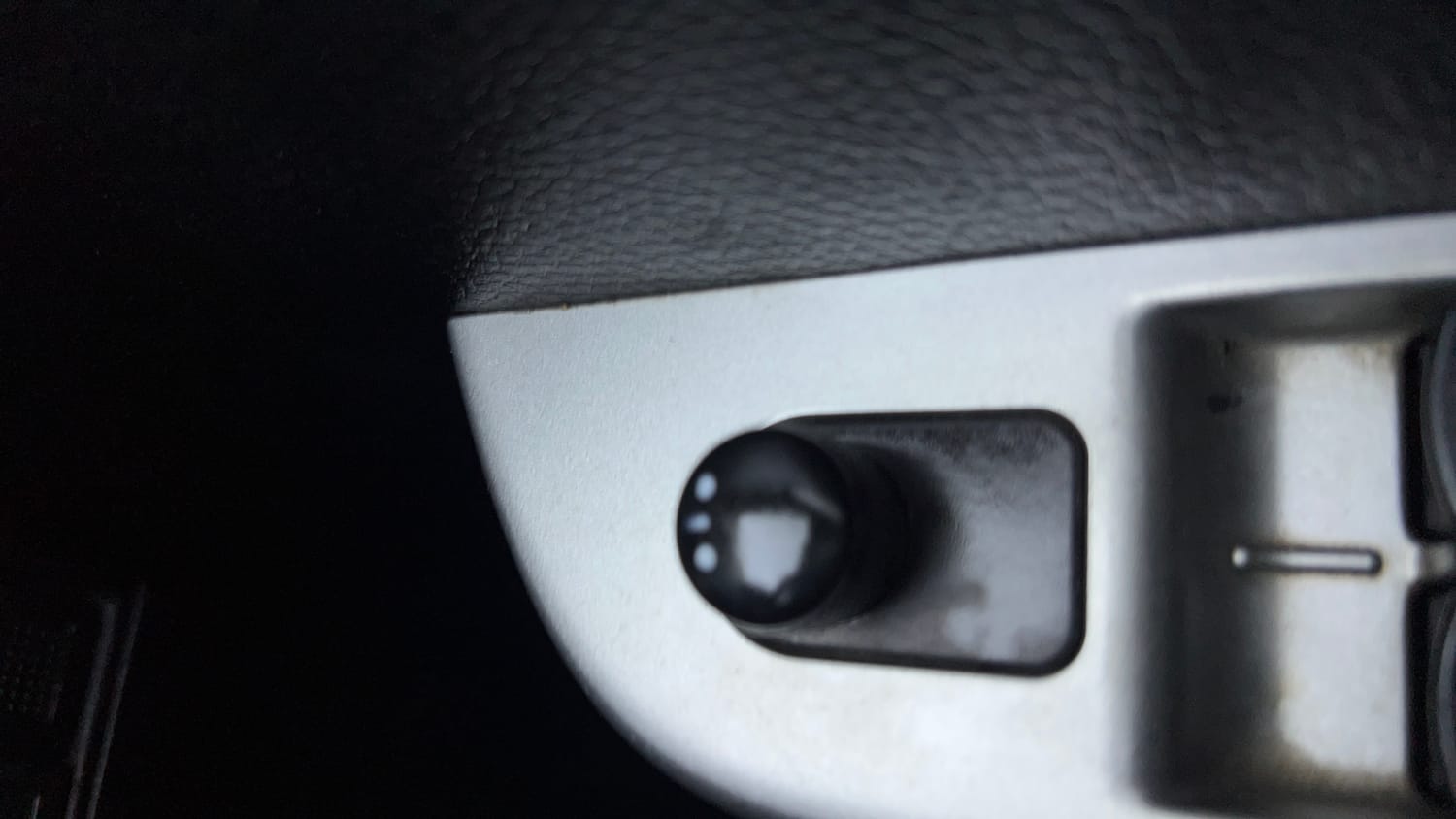 Used 2013 Maruti Suzuki Wagon R VXI Petrol Manual top_features Adjustable ORVM