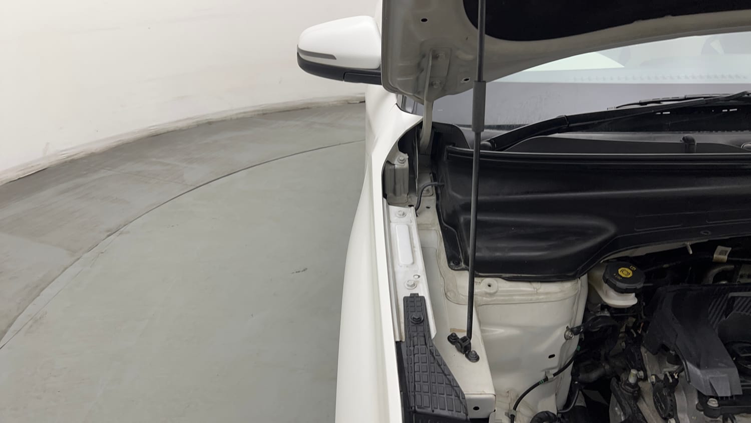 Used 2021 Hyundai Creta S 1.5 Petrol Petrol Manual engine ENGINE RIGHT SIDE HINGE & APRON VIEW