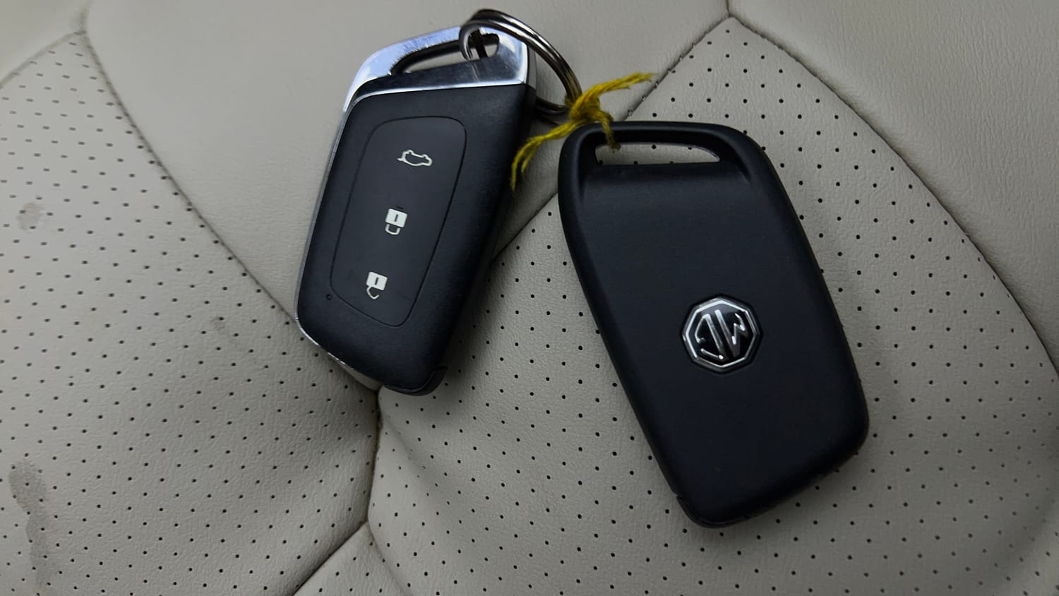 Used 2025 MG Motors Windsor EV Essence Pro Electric Automatic extra CAR KEY VIEW