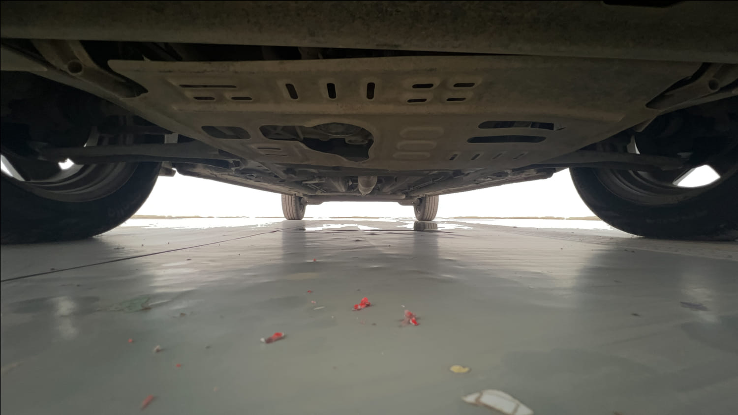 Used 2022 Renault Triber RXZ Dual Tone Petrol Manual extra FRONT LEFT UNDERBODY VIEW