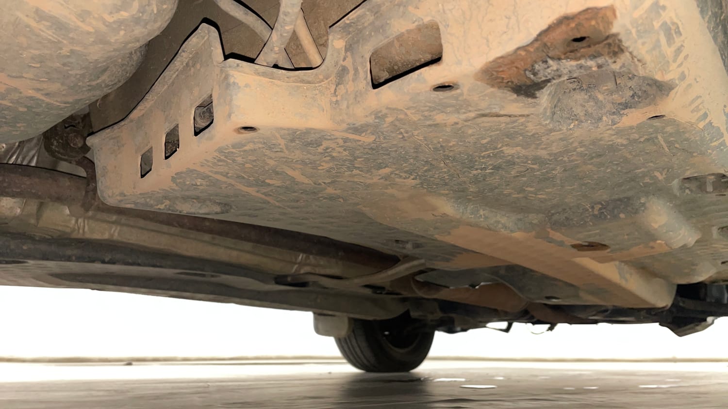 Used 2015 Volkswagen Polo Comfortline 1.2L (P) Petrol Manual extra REAR RIGHT UNDERBODY VIEW