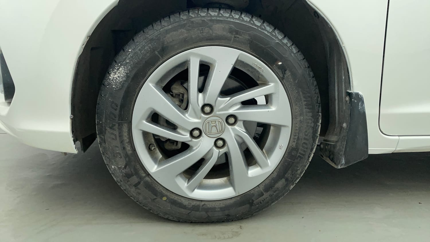 Used 2021 Honda Jazz ZX CVT Petrol Automatic tyres LEFT FRONT TYRE RIM VIEW