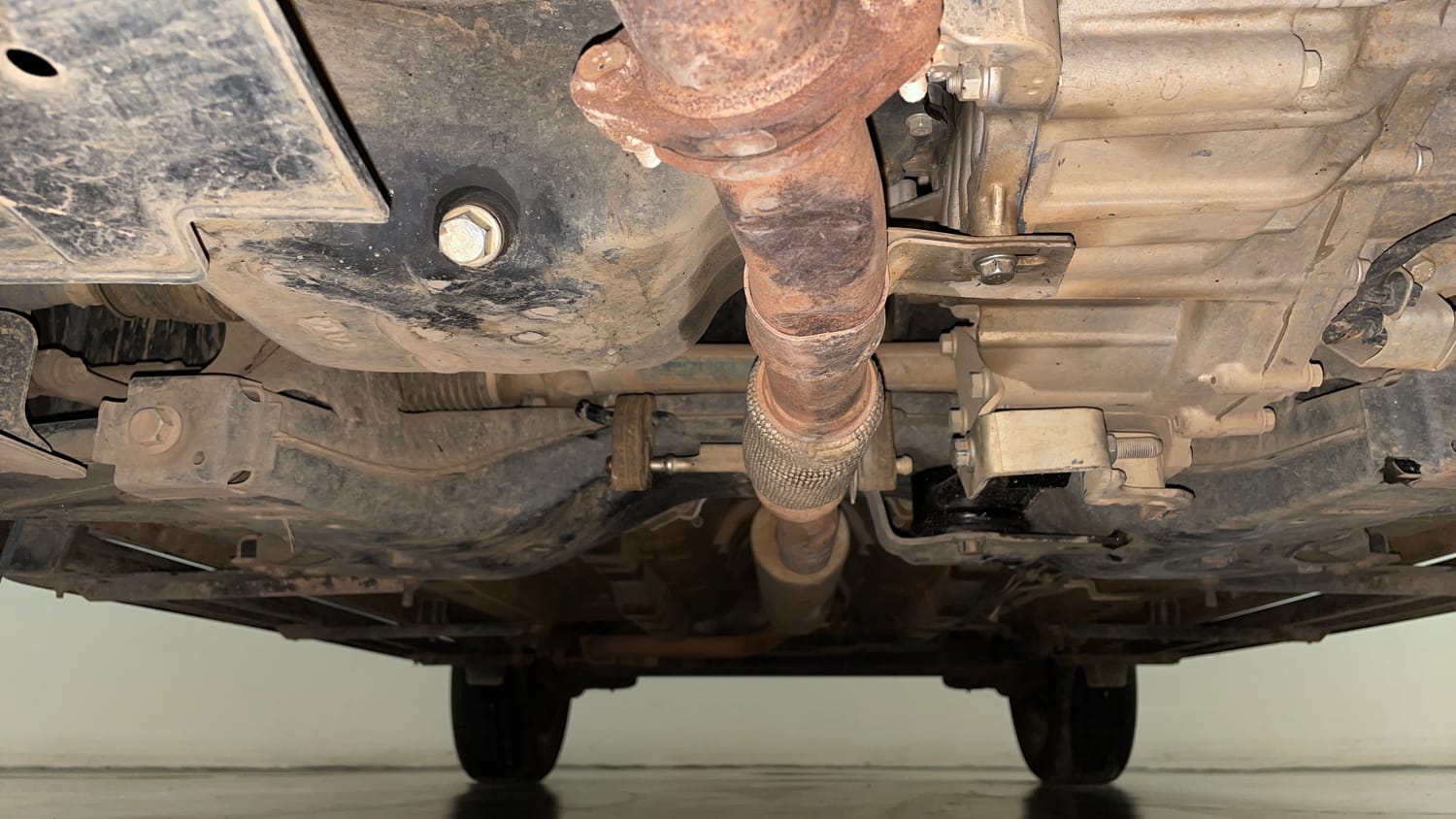Used 2025 Tata Nexon Creative Plus (S) 1.2 6AMT Dark Edition Petrol Automatic extra FRONT LEFT UNDERBODY VIEW