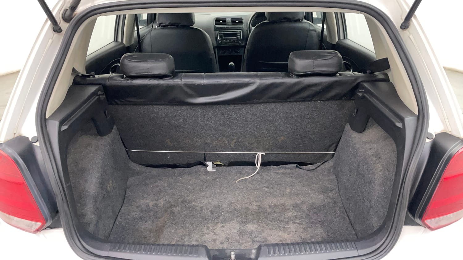 Used 2015 Volkswagen Polo Comfortline 1.2L (P) Petrol Manual interior DICKY INSIDE VIEW