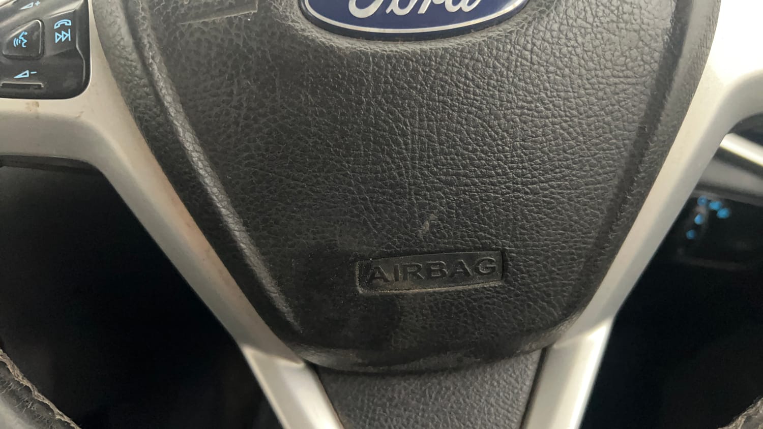 Used 2017 Ford EcoSport Titanium 1.5L Ti-VCT AT Petrol Automatic top_features Airbags