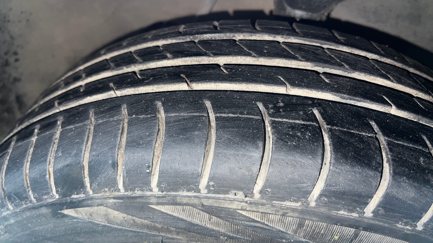 Used 2016 Maruti Suzuki Alto K10 LXi Petrol Manual tyres RIGHT FRONT TYRE TREAD VIEW