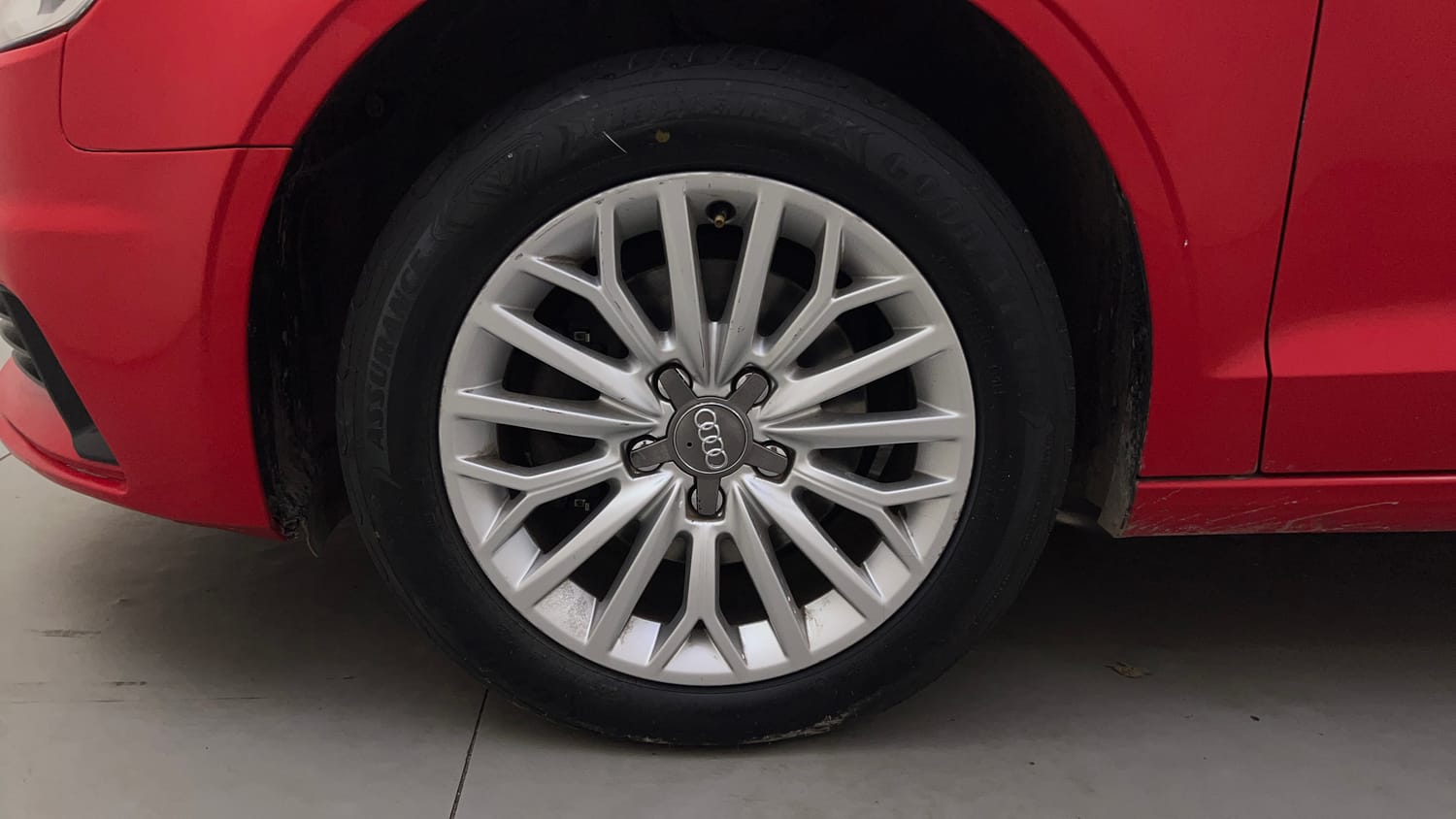 Used 2015 Audi A3 35 TDI Premium Plus + Sunroof Diesel Automatic tyres LEFT FRONT TYRE RIM VIEW