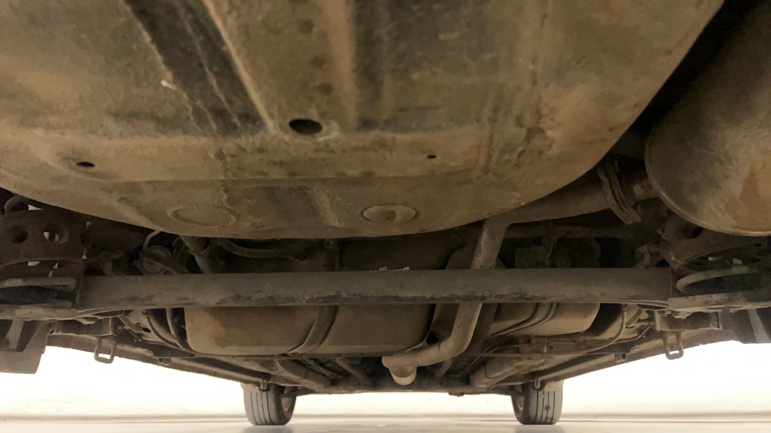 Used 2017 Maruti Suzuki Ciaz ZXI+ CNG (Outside Fitted) Cng Manual extra REAR UNDERBODY VIEW (TAKEN FROM REAR)