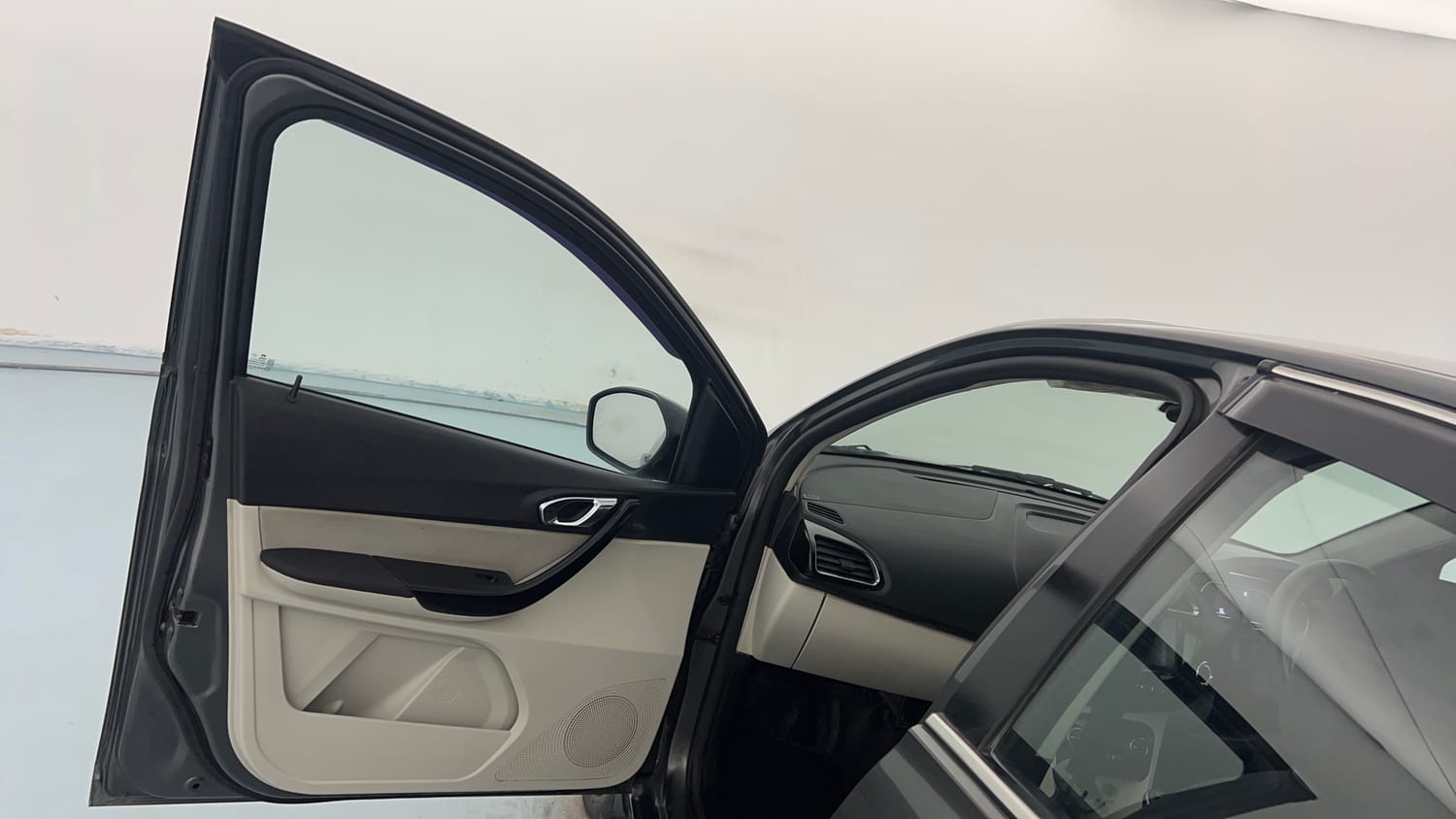 Used 2022 Tata Tigor XZ Plus CNG Cng Manual interior LEFT FRONT DOOR OPEN VIEW