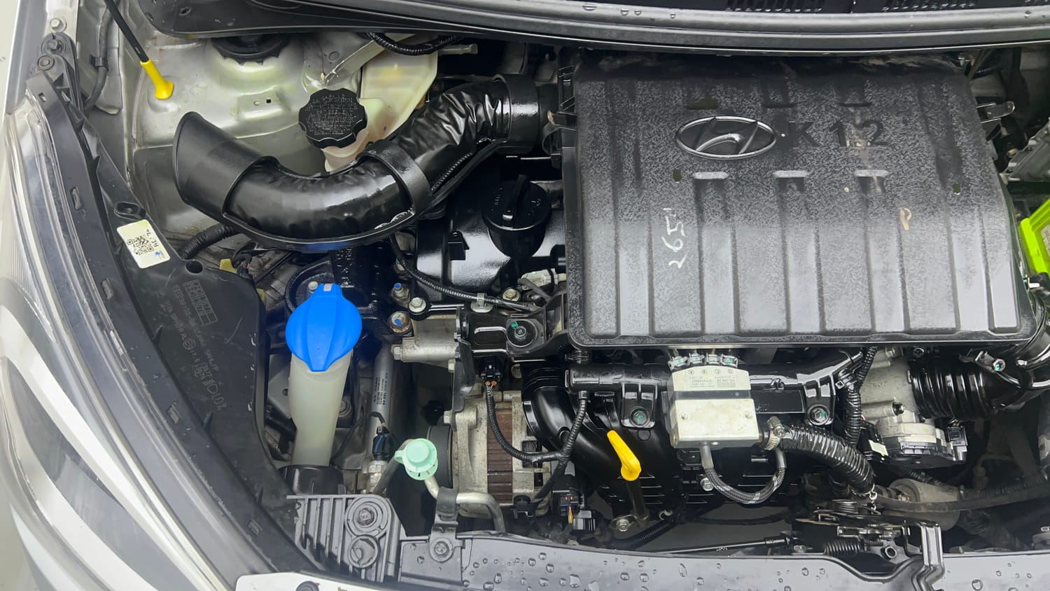 Used 2020 Hyundai Xcent S Petrol+cng(outside fitted) Cng Manual engine ENGINE RIGHT SIDE VIEW