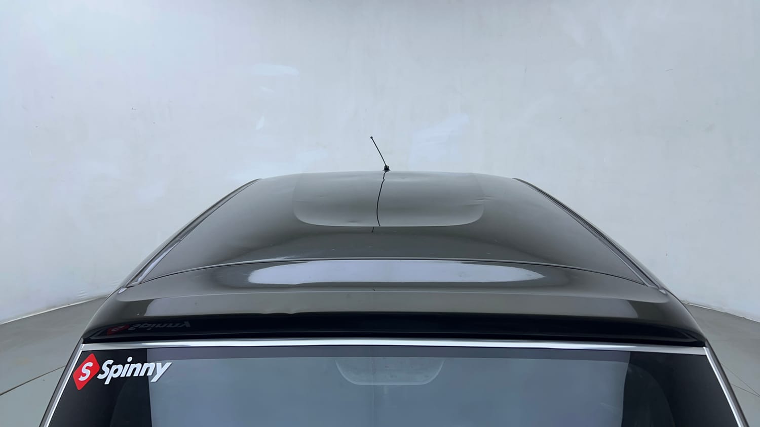 Used 2018 Renault Kwid 1.0 RXT Petrol Manual exterior EXTERIOR ROOF VIEW