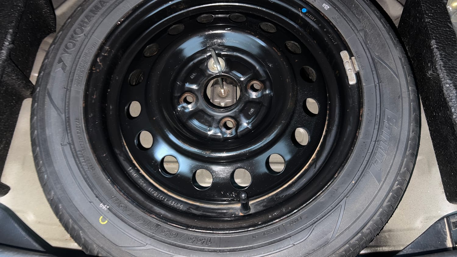 Used 2013 Maruti Suzuki Wagon R VXI Petrol Manual tyres SPARE TYRE VIEW
