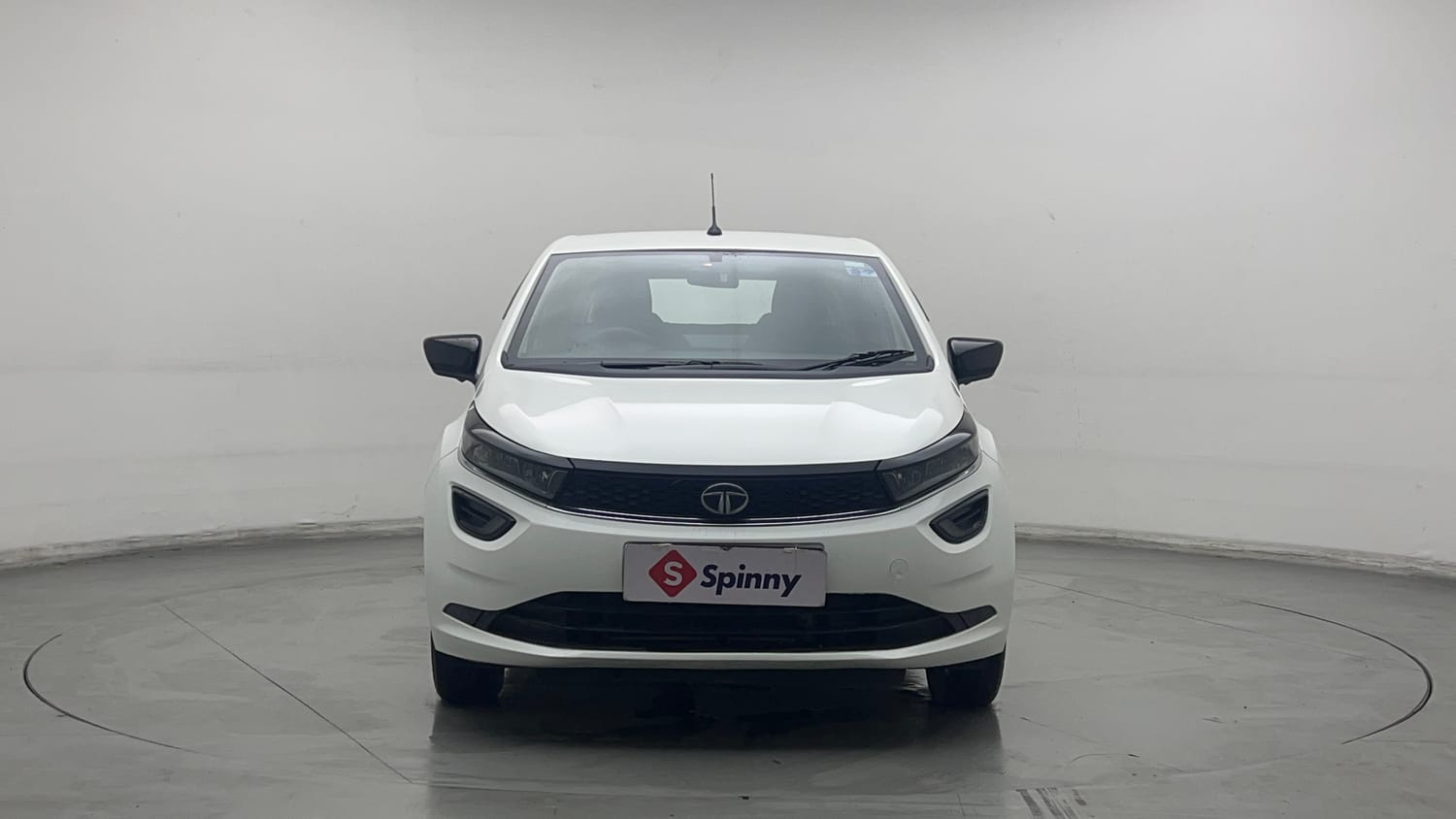 Used 2023 Tata Altroz XM Petrol Petrol Manual exterior FRONT VIEW