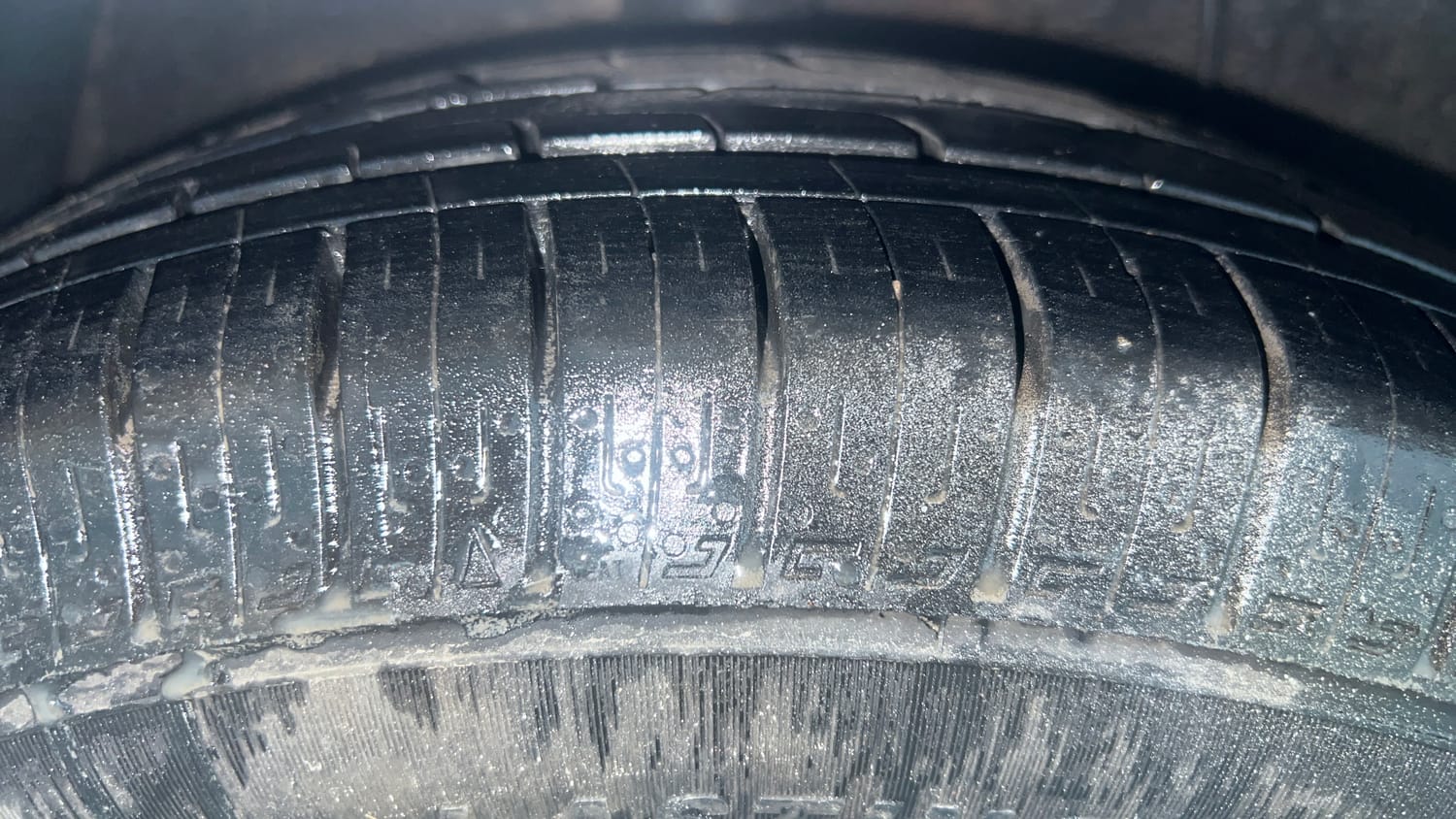 Used 2020 Hyundai Xcent S Petrol+cng(outside fitted) Cng Manual tyres RIGHT REAR TYRE TREAD VIEW