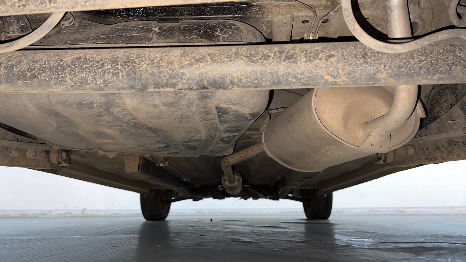 Used 2013 Maruti Suzuki Wagon R VXI Petrol Manual extra REAR UNDERBODY VIEW (TAKEN FROM REAR)