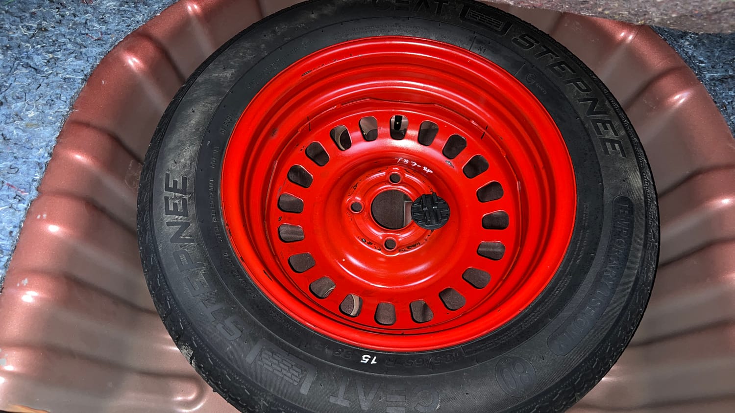 Used 2022 Nissan Magnite XV Premium Turbo CVT Petrol Automatic tyres SPARE TYRE VIEW