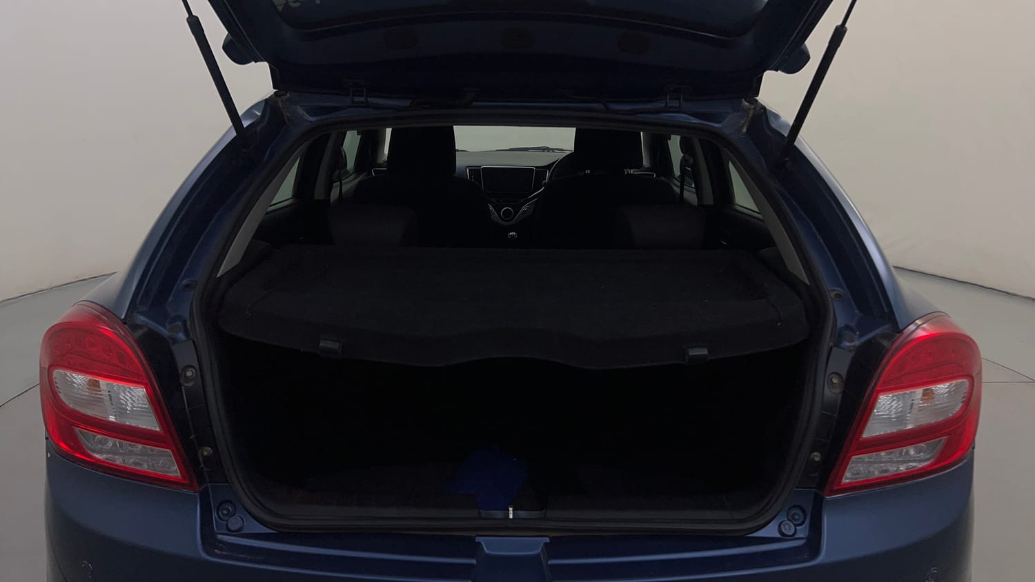 Used 2018 Maruti Suzuki Baleno Alpha 1.2 Petrol Manual interior DICKY INSIDE VIEW
